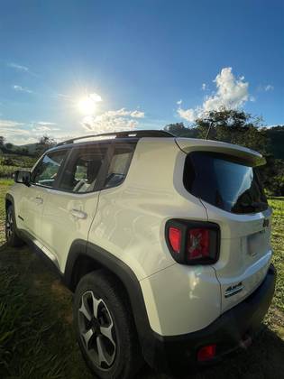 JEEP RENEGADE 2.0 16V TURBO DIESEL TRAILHAWK 4P 4X4 AUTOMÁTICO JEEP RENEGADE 2.0 16V TURBO DIESEL TRAILHAWK 4P 4X4 AUTOMÁTICO
